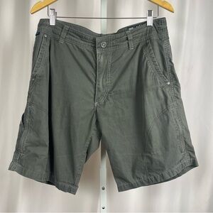 KUHL Men's Size 32 Cargo Shorts Gorpcore Outdoor Hiking Camp Camping Active
